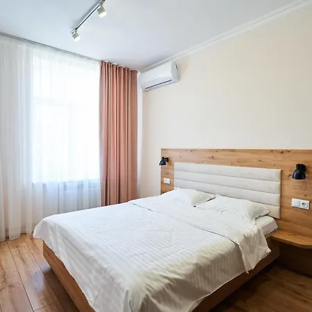 アパート Step Out To Stores & Parks - 1br On Blvd *