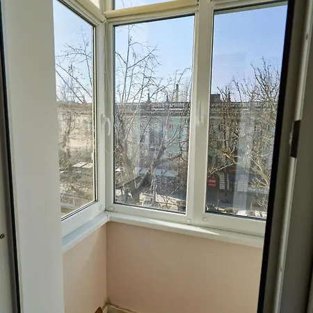 Step Out To Stores & Parks - 1br On Blvd アパート