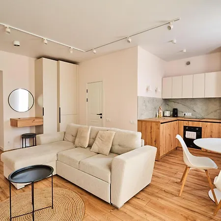 アパート Step Out To Stores & Parks - 1br On Blvd キシナウ