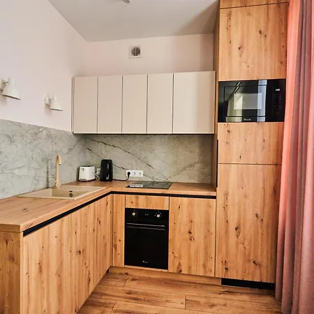 Step Out To Stores & Parks - 1br On Blvd